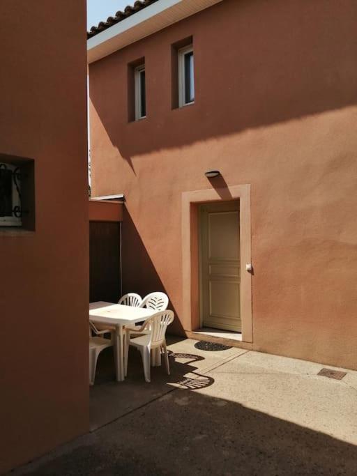 Chez Bruno Et Marie Jo Holiday home Saint-Saturnin-les-Avignon